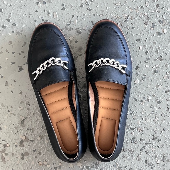 Me Too Black Leather Chain Flats - Picture 1 of 5